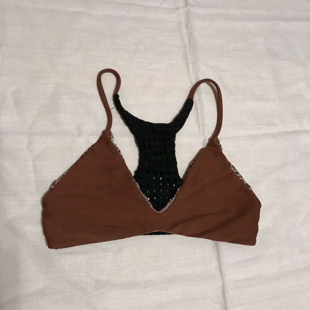 Acacia top